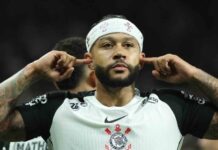 Memphis faz golaço, Corinthians vence o São Paulo, chega aos 45 pontos e mantém sonho por Libertadores via Brasileirão