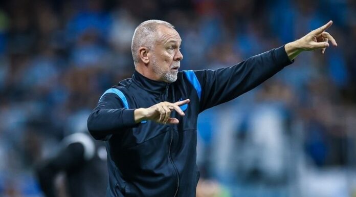 Mauricio Saraiva sai em defesa de estratégia de Mano no Grêmio: “faria o mesmo”