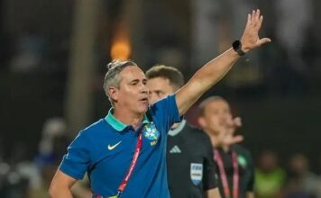 Técnico da seleção sub-17 celebra classificação para a semifinal da Copa do Mundo – Portal