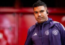 Com indefinição sobre Casemiro, Manchester United tem interesse na contratação de ex-Flamengo da Premier League