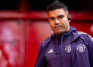 Com indefinição sobre Casemiro, Manchester United tem interesse na contratação de ex-Flamengo da Premier League