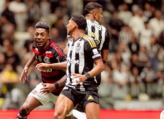 Flamengo vê Palmeiras levar virada, mas empata com Atlético-MG e ‘adia’ possível título do Brasileirão antes da Libertadores