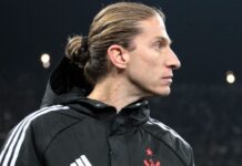 Diretor do Flamengo vê Filipe Luís no ‘patamar dos melhores’ e crava: ‘Nível que permite treinar na Europa’