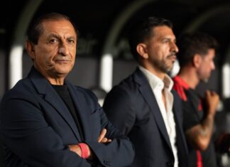 Emiliano Díaz, auxiliar técnico do Inter, após goleada para o Vasco: ‘Fizemos merda, fizemos muita merda hoje’