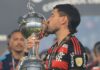 Arrascaeta fala em encerrar carreira no Flamengo e ‘cobra’ renovação de Filipe Luís: ‘Não tem como ir embora’