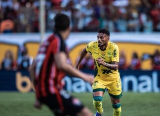 Artilheiro do Mirassol, Reinaldo é dúvida para o jogo contra o Vasco