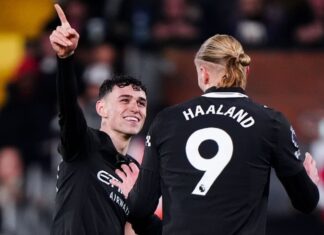 Haaland faz história, City bate o Fulham em jogaço de 9 gols e cola na liderança da Premier League