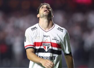 São Paulo sofre transfer ban na Fifa após divergência sobre valores devidos a antigo empresário de Calleri