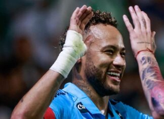 Neymar vira destaque em jornal espanhol após hat-trick no Santos: ‘Mancando, sem ritmo, com joelho quebrado e acima dos demais’