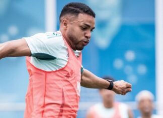 Atacante treina de forma integral com o elenco do Cruzeiro antes do duelo contra o Corinthians; veja