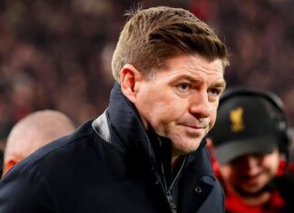 Mohamed Salah: Steven Gerrard says Liverpool forward must ‘reverse away’ from bus comments