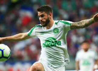 Presidente da Chapecoense fala sobre interesse em atacante do Fluminense