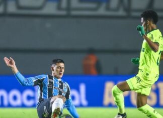 Jogador contestado se torna o ‘garçom’ do Grêmio em 2025