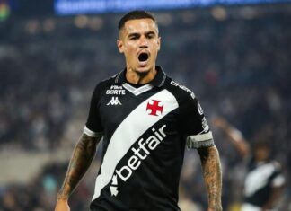 Coutinho fala em ‘guerra’ na Copa do Brasil e desabafa por mês complicado do Vasco: ‘Vem muita porrada de fora…’