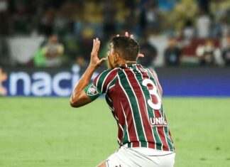 Thiago Silva vai deixar o Fluminense? Zagueiro dá adeus no vestiário, mas elenco despista: ‘Deixou em aberto’