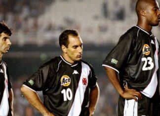 Ex-Vasco lembra lance que poderia ter mudado final contra Corinthians no Mundial de 2000: ‘Se tivesse VAR…’
