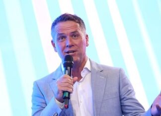 Michael Owen makes clear Liverpool statement that will be music to Slot’s ears