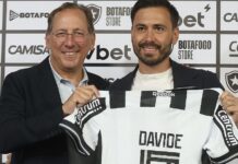Textor admite divergência em saída de Ancelotti do Botafogo, mas elogia técnico: ‘Trabalho marcante’