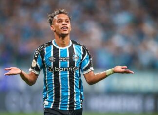Últimas do Grêmio: ex-meia no Cruzeiro, concorrência por Savarino e Pelaipe se irrita