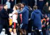Lampard é provocado por torcedores, responde e causa confusão até com jogadores