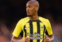 Futuro de Fabinho: Al Ittihad facilita saída, mas alto salário é forte obstáculo no mercado