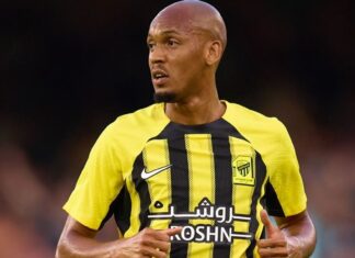 Futuro de Fabinho: Al Ittihad facilita saída, mas alto salário é forte obstáculo no mercado