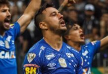 Bicampeão pelo Cruzeiro, Robinho anuncia oficialmente aposentadoria