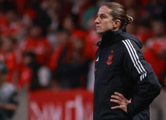 Filipe Luís e Flamengo discordam de pagamentos a auxiliares e travam renovação; clube tem pressa para resolver caso