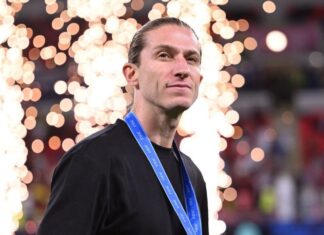 Zico torce por renovação de Filipe Luís com Flamengo e revela conversa com técnico: ‘Dei uma bronca’