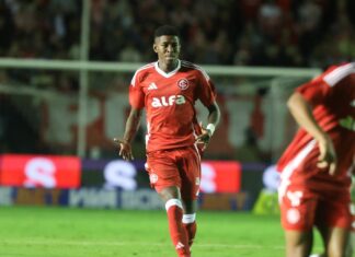 Flamengo está perto de contratar o zagueiro Vitão até 2029