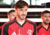 Sem espaço no Flamengo, Viña dá preferência ao River Plate em negociação de saída; veja os bastidores