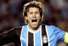 Ex-meia do Grêmio é anunciado em time sem divisão