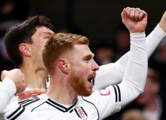 Liverpool leva golaço nos acréscimos e vê vitória escapar quase no último lance contra o Fulham na Premier League