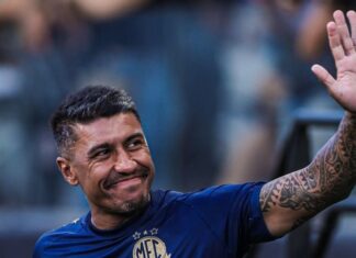 Paulinho admite convites para deixar o Mirassol, mas reforça permanência no clube em 2026