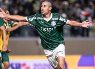 Com erro bizarro de arbitragem, Palmeiras sofre, mas estreia com vitória na Copinha