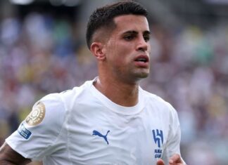 Barcelona negocia retorno de lateral João Cancelo, do Al Hilal