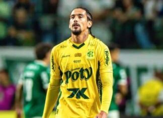 Atacante Chico da Costa já treina, mas Cruzeiro espera liberação para fazer o anúncio; entenda