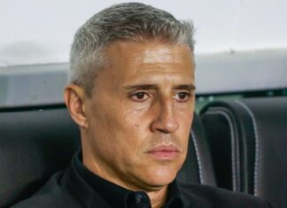 São Paulo costura acordo para negociar meia xodó de Crespo com rival do Brasileirão