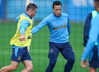 Viraliza na web golaço marcado por Arthur em treino do Grêmio