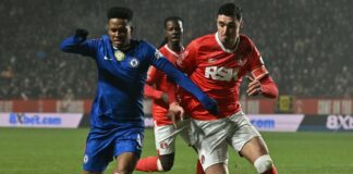 Estêvão entra bem e quase marca, ‘mistão’ do Chelsea elimina o Charlton na Copa da Inglaterra e vence a primeira com novo técnico