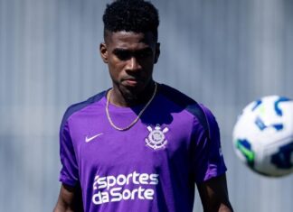 Presidente do Corinthians diz que empréstimo de Félix Torres ao Inter avançou e é sincero sobre negócio: ‘Está nas mãos dele’