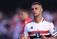 Alisson “surpreende” com resposta final sobre deixar o São Paulo e ir jogar no Corinthians