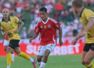 Inter faz golaço de calcanhar, mas leva virada do Ypiranga nos acréscimos e perde primeira no Gauchão
