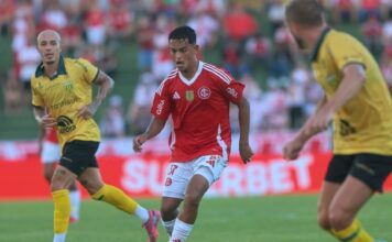 Inter faz golaço de calcanhar, mas leva virada do Ypiranga nos acréscimos e perde primeira no Gauchão