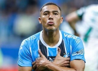 Grêmio estuda renovação contratual com titular do elenco
