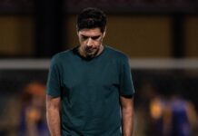 Abel Ferreira admite ‘golpe duro’ após goleada e sai em defesa de jogadores da base do Palmeiras: ‘Sei o que estou fazendo’