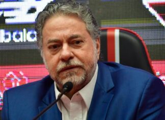 Julio Casares renuncia ao cargo após afastamento da presidência do São Paulo