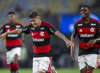 Flamengo vence o Vasco por 1 a 0 e mantém invencibilidade de 13 jogos no clássico