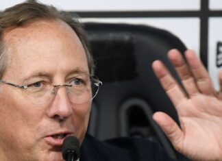 Textor explica como Botafogo vai derrubar tranferban, se desculpa por ‘falta de transparência’ e diz que Lyon deve R$ 210 milhões