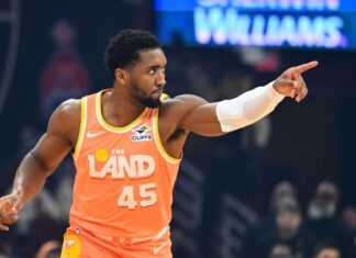 Em noite de Donovan Mitchell, Cavs batem o Magic e chegam à quarta vitória seguida na NBA